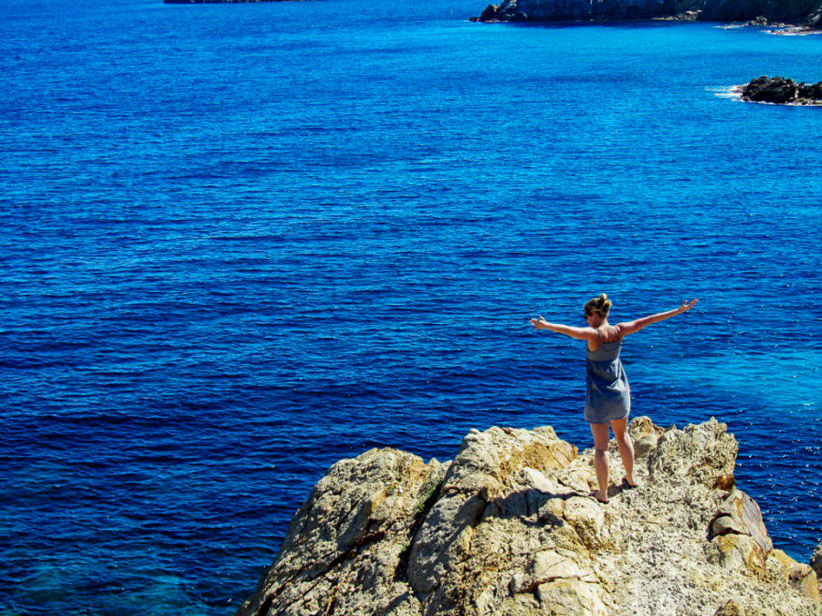 ibiza cliff peep